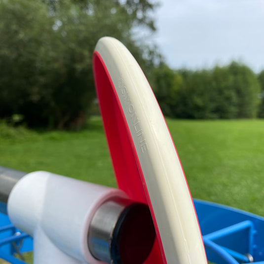 WOD Hutman Axiom Discs Pixel Putter
Ansicht Rand und Unterseite - Micro Bead, eher tief
